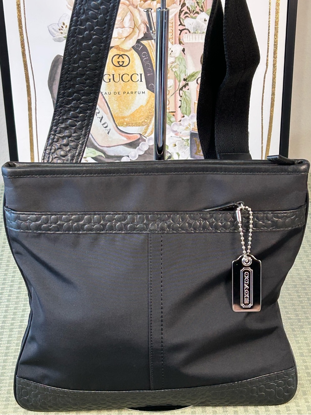 COACH 2010 Signature Leather Shoulder/Crossbody Bag 😍🖤🔥 - Picture 4 of 17